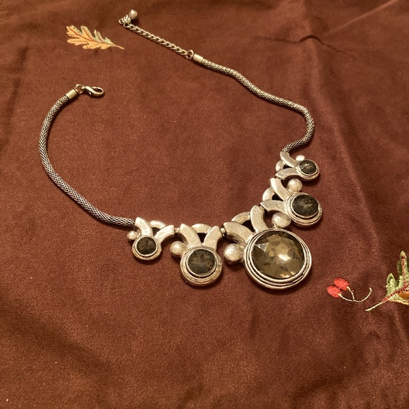 Statement necklace EUC faux silver with extender no markings - Picture 1 of 4